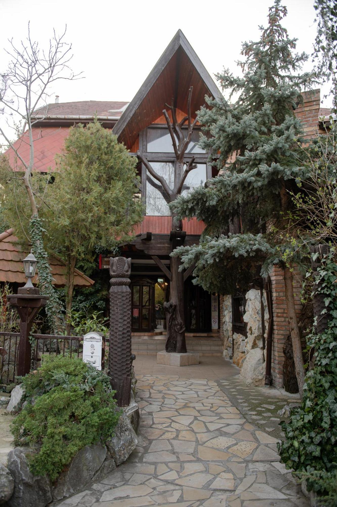 Hotel Barbizon Nyíregyháza Exterior foto